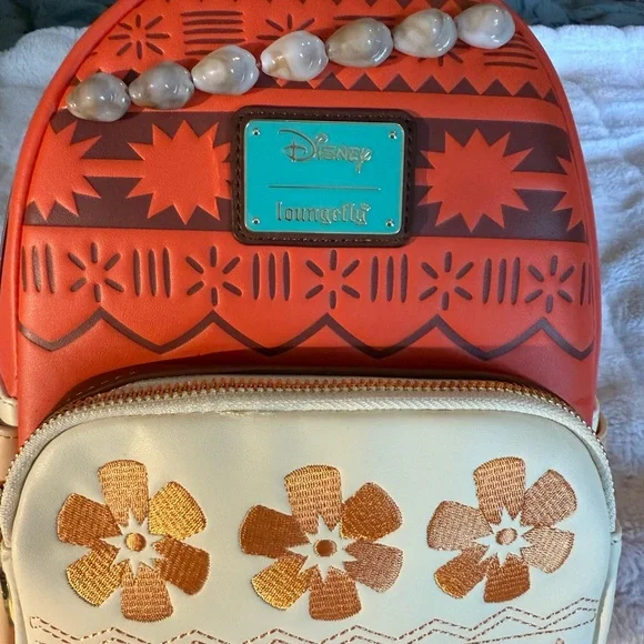 Loungefly Disney Moana Outfit Mini Backpack Brand New with Tags 🐚🐚 - Picture 5 of 15